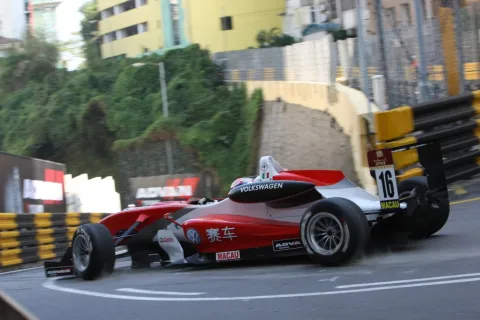 #16 Edoardo Mortara – Signature – Dallara F308 - Volkswagen – Formel 3 Macau Grand Prix 2009