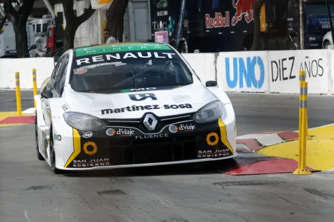 #20 Facundo Della Motta – Sport Team – Renault Fluence II RPE V8 – Argentinische Super TC 2015