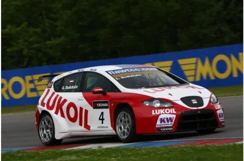 #4 Alexander Dudukalo – Sunred Engineering – Seat Leon TDI – FIA Tourenwagen Weltmeisterschaft 2011