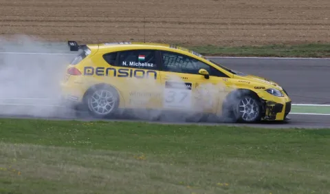 #37 Norbert Michelisz – Sunred Engineering – Seat Leon TFSI – FIA Tourenwagen Weltmeisterschaft 2009