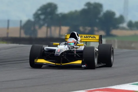 #1 Narain Karthikeyan – Super Nova Racing – Lola B05/52 - Zytek (2013) – Auto GP 2013