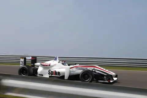 #28 Richard Goddard – T-Sport – Dallara F312 - Tomei Nissan – Formel 3 Masters 2013