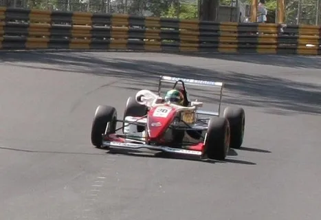 #30 Fabio Carbone – Three Bond Racing – Dallara F302 - Tomei Nissan – Formel 3 Macau Grand Prix 2004