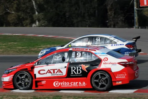 #9 Emmanuel Cáceres – Toyota Team Argentina – Toyota Corolla (E170) RPE V8 – Argentinische Super TC 2014