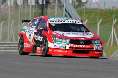 #12 Esteban Guerrieri – Toyota Team Argentina – Toyota Corolla (E170) RPE V8 – Argentinische Super TC 2015
