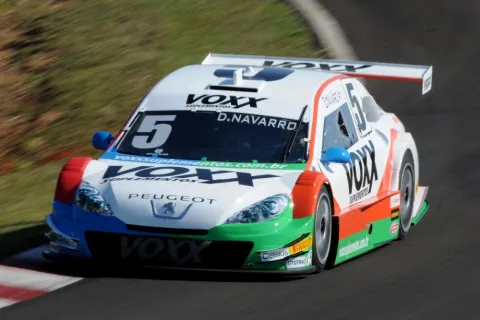 #5 Denis Navarro – Voxx Racing Team – Peugeot 408 V8 – Brasilianische Stock Car 2013